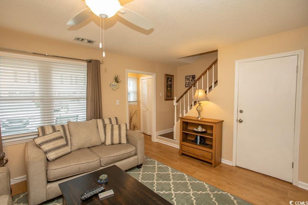 405 S 13th Ave. Photo 6