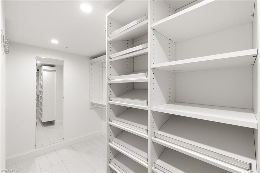 4251 Gulf Shore Blvd N, Unit 18B, Naples, FL 34103 Photo