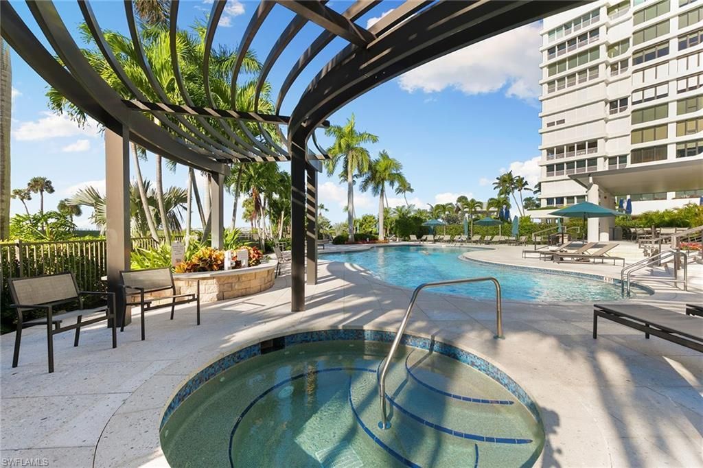 4251 Gulf Shore Blvd N, Unit 18B, Naples, FL 34103 Photo