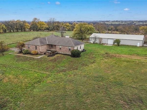 33270 Switzer Road, Paola, KS 66071