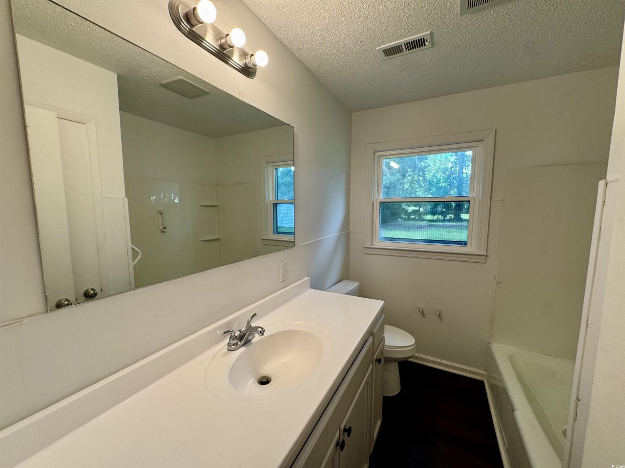 109 S Maple Ave. Photo 5