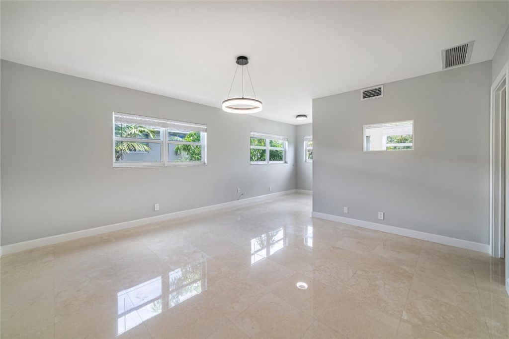 609 NE 13th Avenue, Unit 303, Fort Lauderdale, FL 33304 Photo