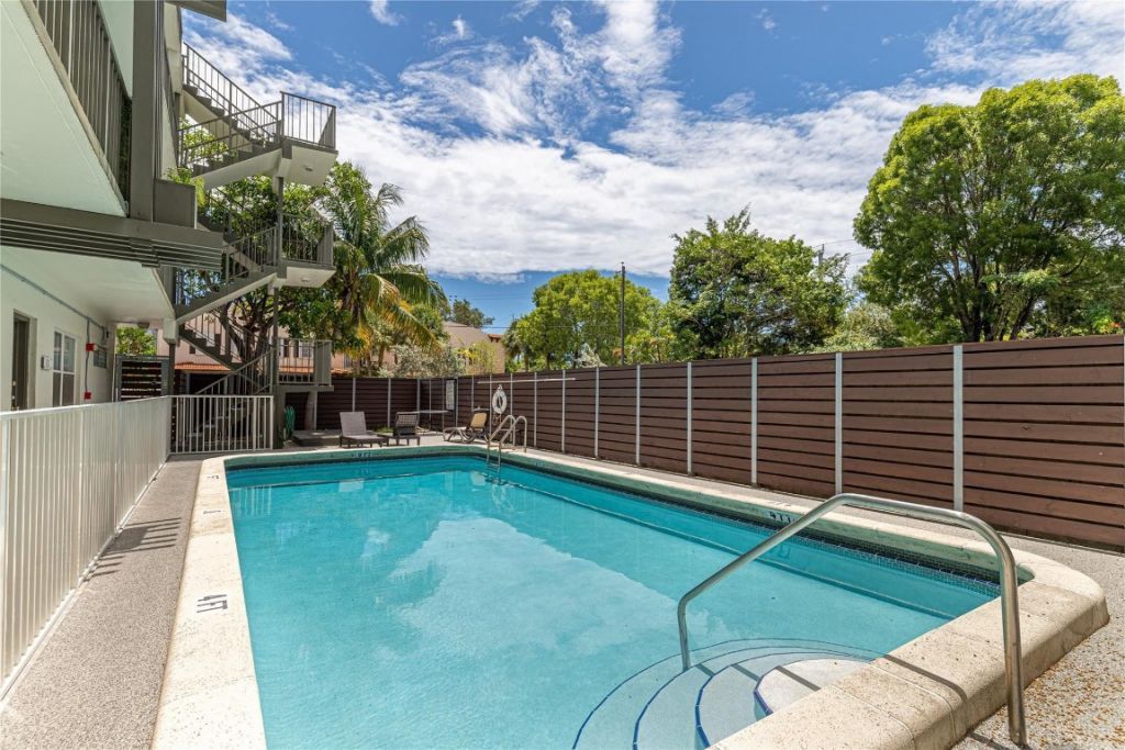 609 NE 13th Avenue, Unit 303, Fort Lauderdale, FL 33304 Photo