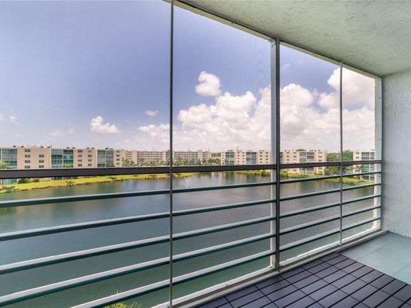 111 SE 3rd Ave, Unit 606, Dania Beach, FL 33004