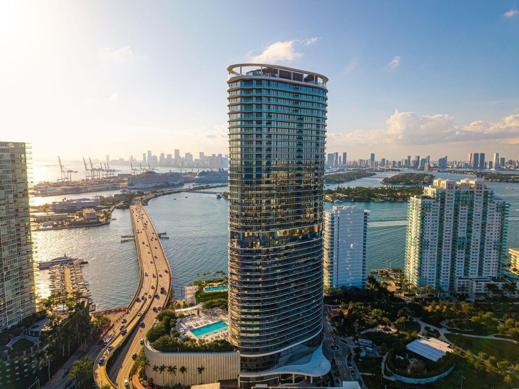 501 West Ave, Unit 3903/3904, Miami Beach, FL 33139 Photo