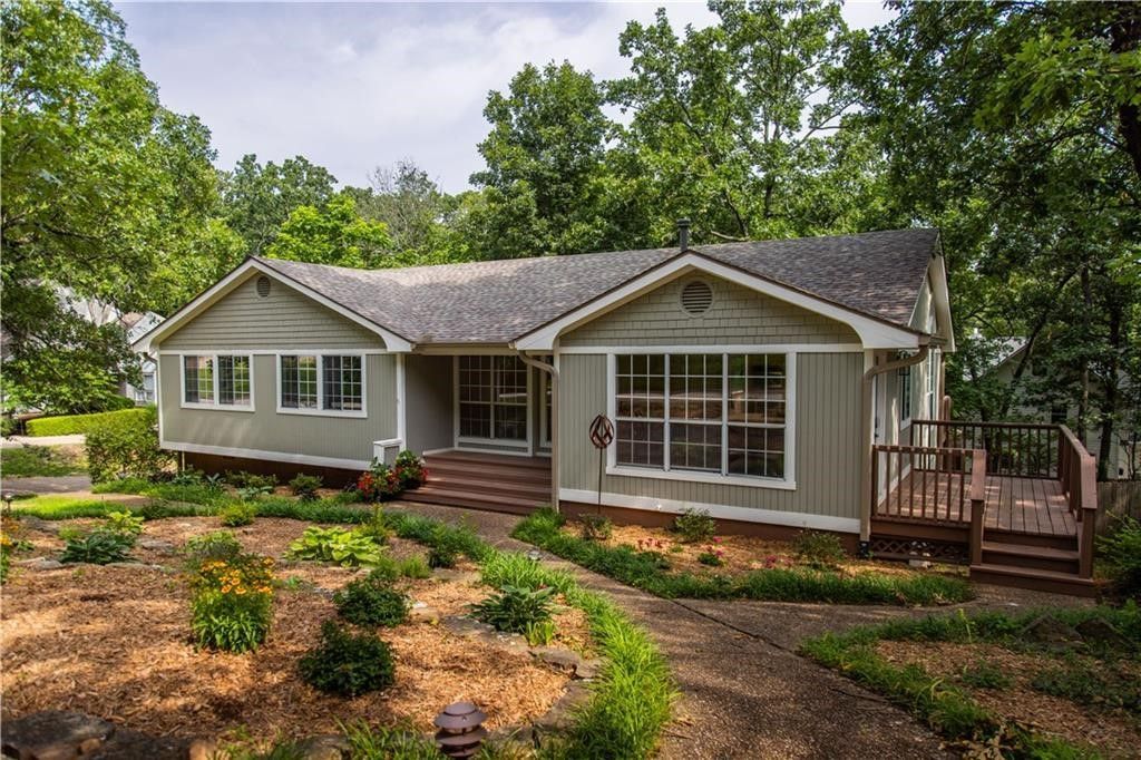 1534 E Century Drive, Fayetteville, AR 72703 Main Photo