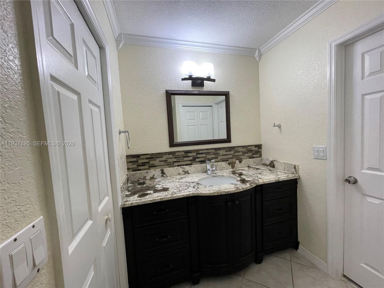 16240 Laurel Dr, Unit 101, Weston, FL 33326 Photo
