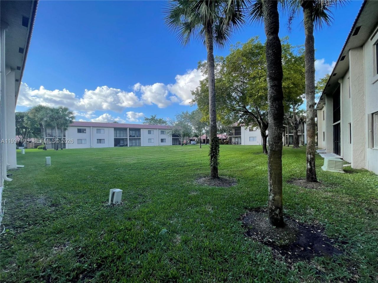 16240 Laurel Dr, Unit 101, Weston, FL 33326 Photo