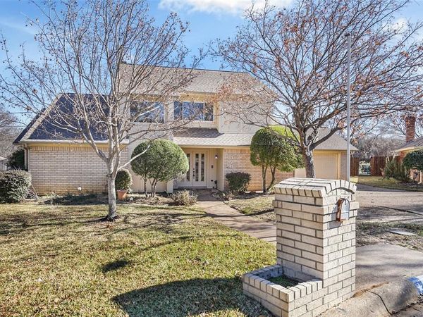 3705 Waycross Court, Arlington, TX 76016