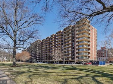 1300 ARMY NAVY DRIVE, Unit 106, ARLINGTON, VA 22202