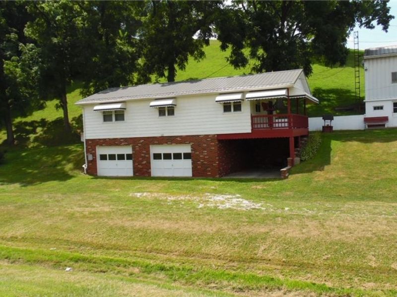 21569 State Route 16, Coshocton, OH 43812 Photo 3