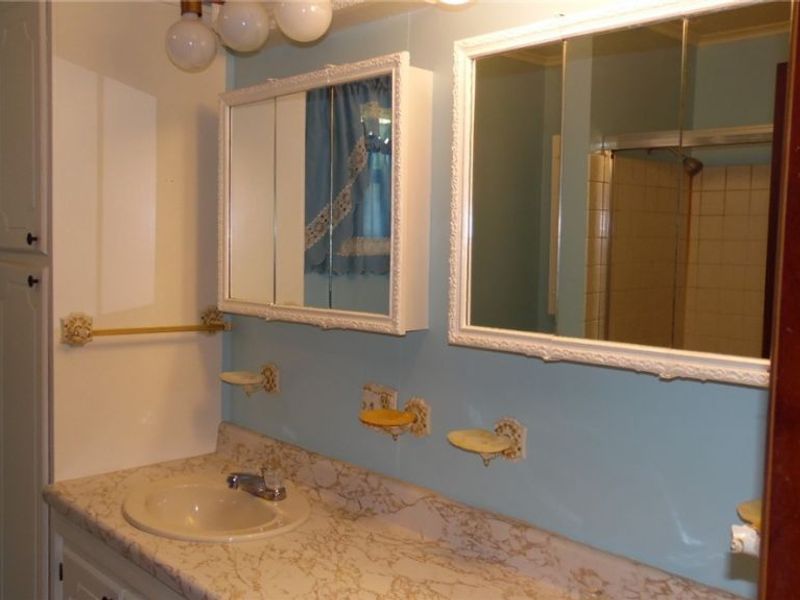 21569 State Route 16, Coshocton, OH 43812 Photo 9