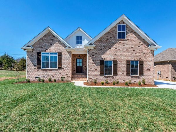 198 Creekside Dr, Lewisburg, TN 37091