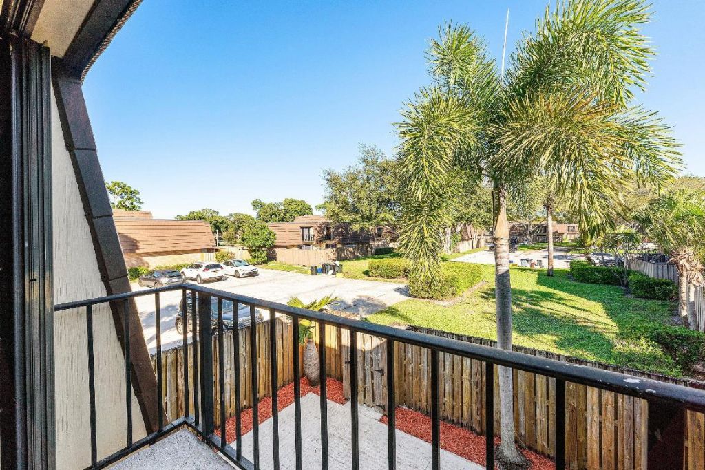 610 6th Court, Palm Beach Gardens, FL 33410 Photo