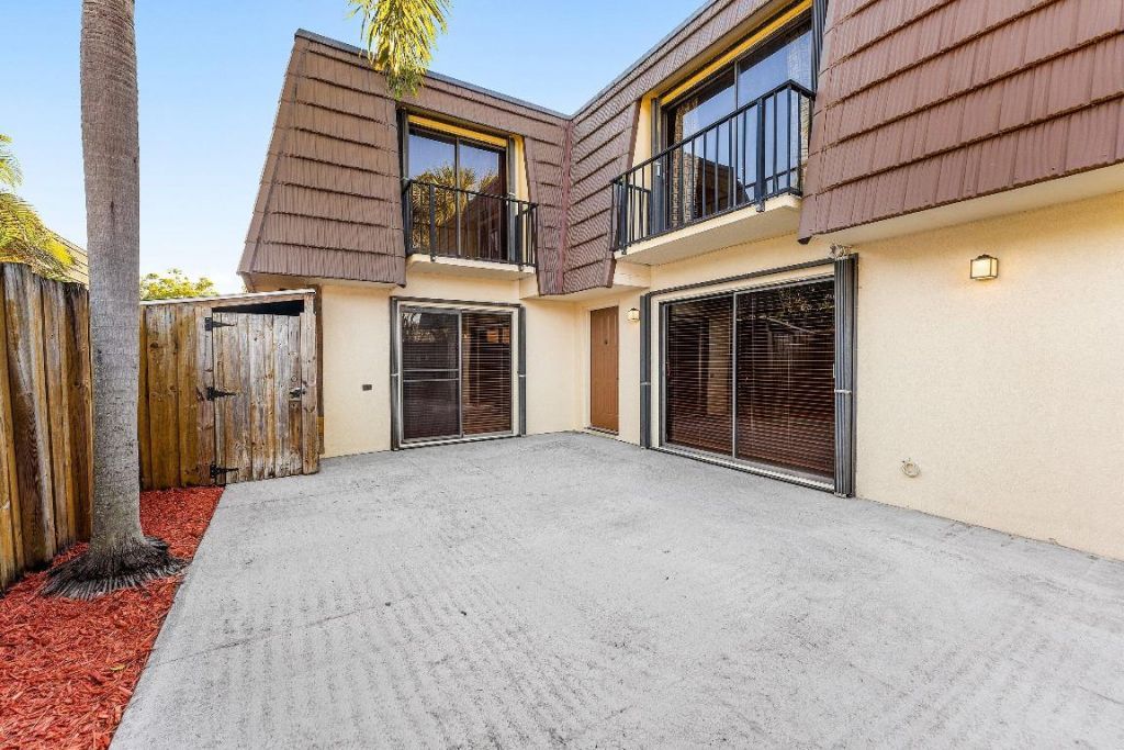 610 6th Court, Palm Beach Gardens, FL 33410 Photo