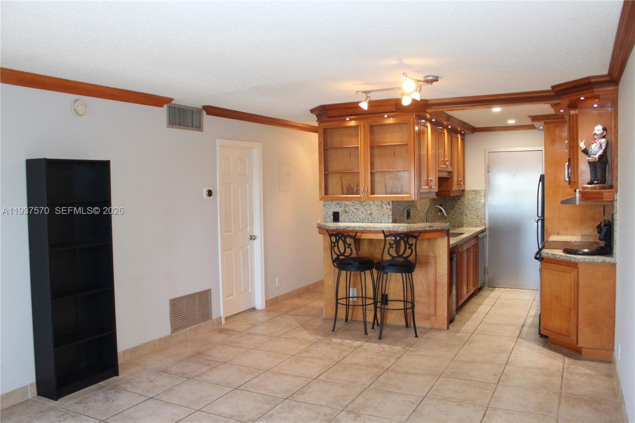 900 NE 18th Ave , Unit 801, Fort Lauderdale, FL 33304 Photo