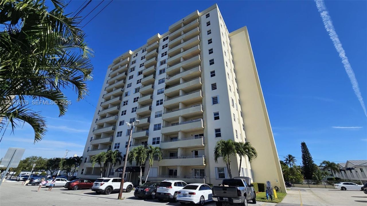 900 NE 18th Ave , Unit 801, Fort Lauderdale, FL 33304 Photo