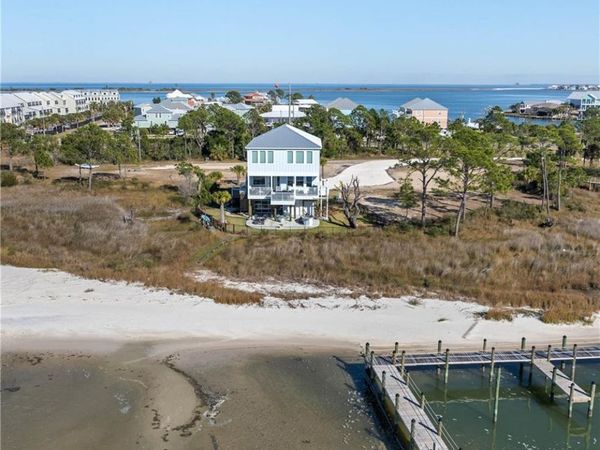 559 Lemoyne Drive, Dauphin Island, AL 36528