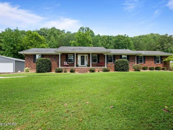 756 Old Lake City Hwy Hwy, Rocky Top, TN 37769