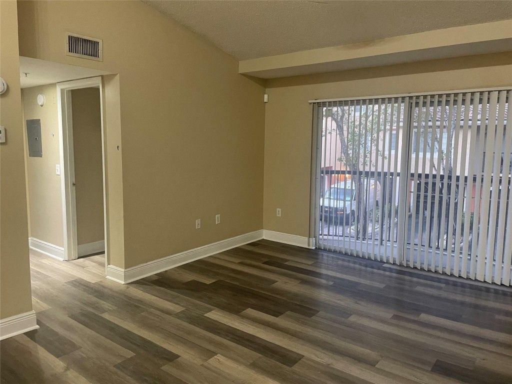 4179 N Haverhill Rd, Unit 602, West Palm Beach, FL 33417 Photo