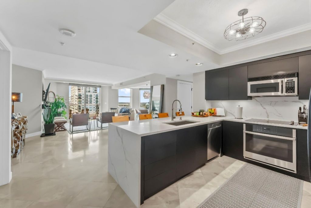 401 SW 4th Avenue, Unit 1706, Fort Lauderdale, FL 33315 Photo