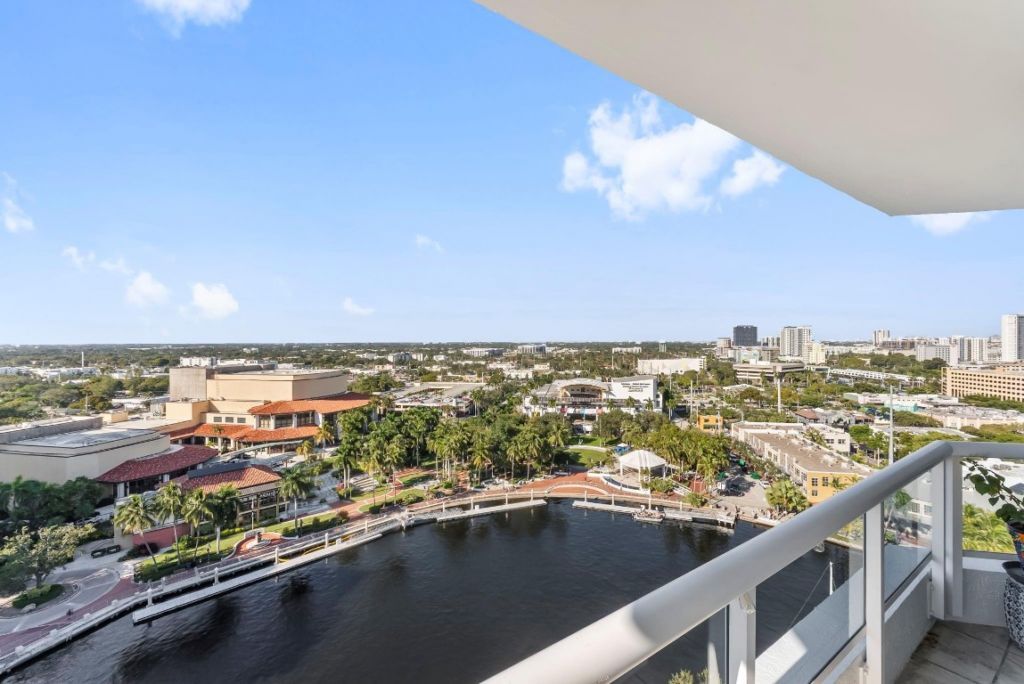 401 SW 4th Avenue, Unit 1706, Fort Lauderdale, FL 33315 Photo