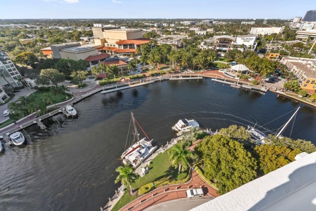 401 SW 4th Avenue, Unit 1706, Fort Lauderdale, FL 33315 Photo