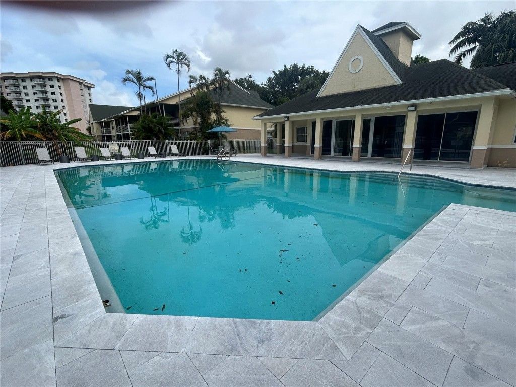 2823 N Course Drive, Unit 201, Pompano Beach, FL 33069 Photo