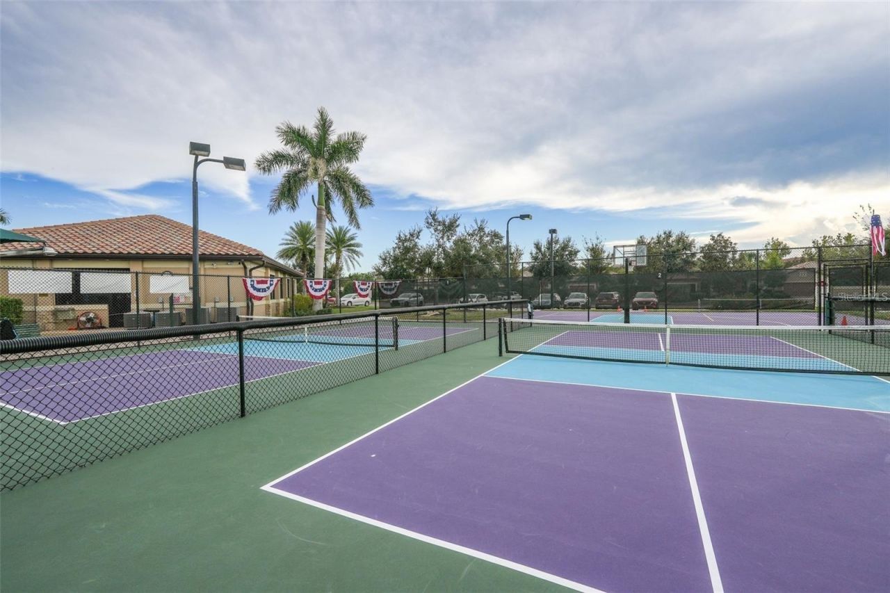 6650 Willowshire Way, Bradenton, FL 34212 Photo