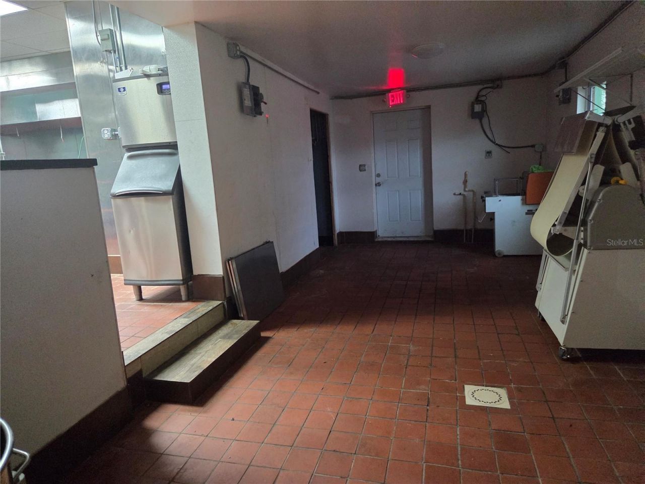 38201 10th Avenue, Zephyrhills, FL 33542 Photo