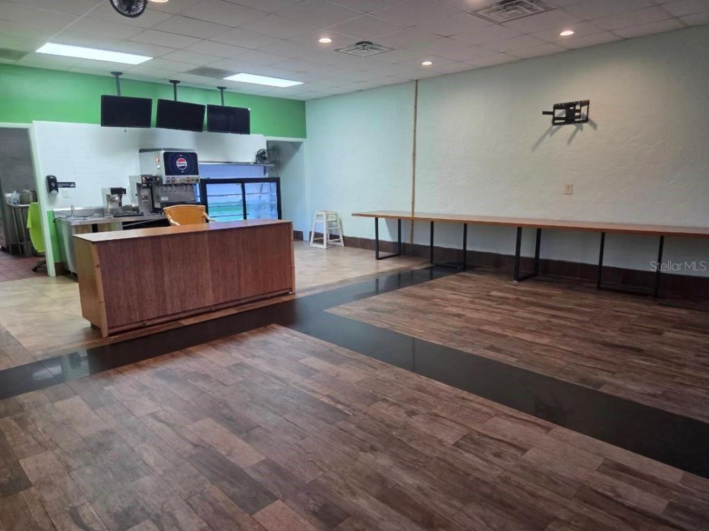 38201 10th Avenue, Zephyrhills, FL 33542 Photo