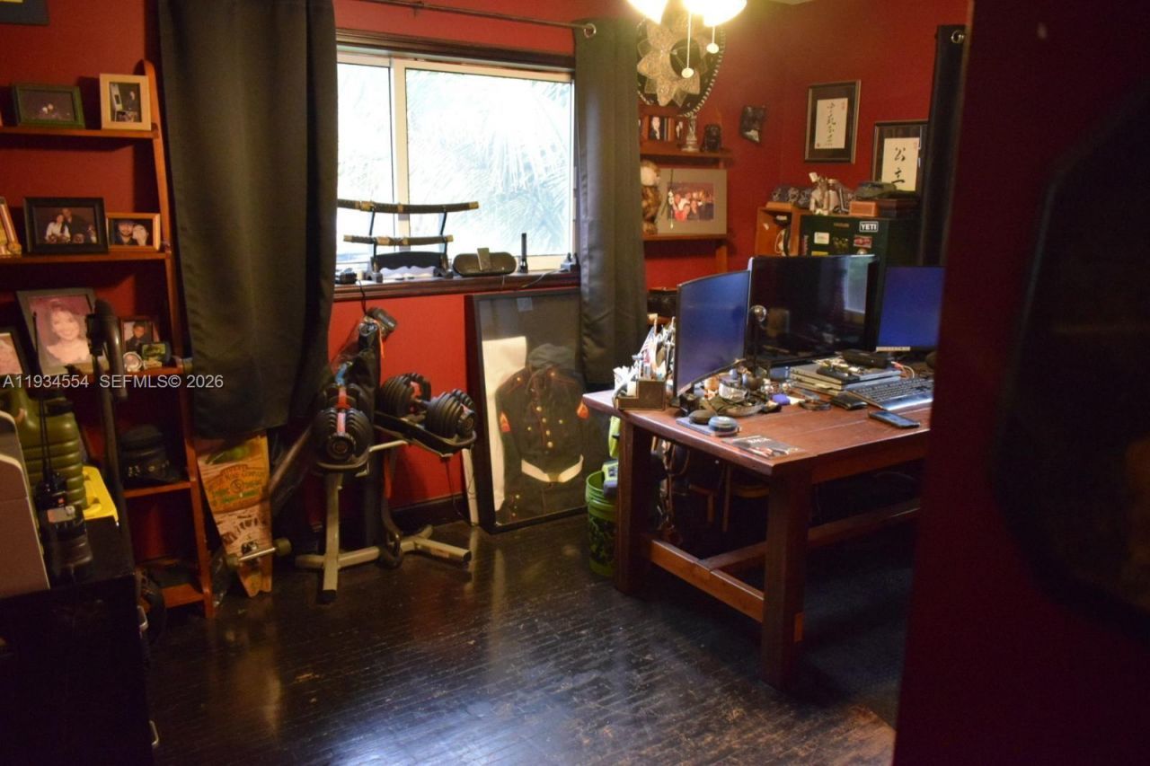 630 NE 165th St, Miami, FL 33162 Photo