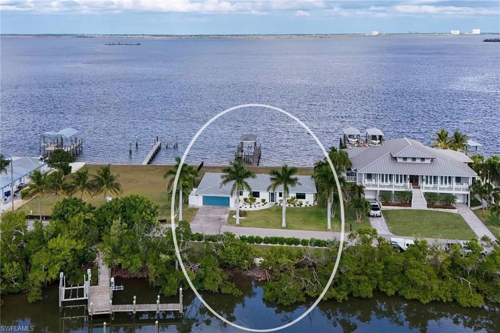 2210 Eighth Ave, Saint James City, FL 33956 Photo