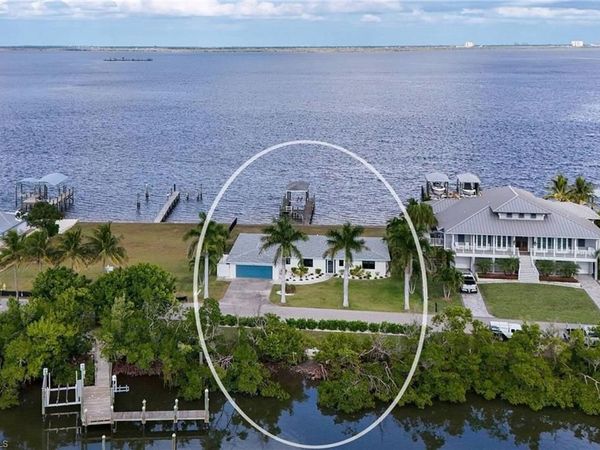 2210 Eighth AVE, ST. JAMES CITY, FL 33956