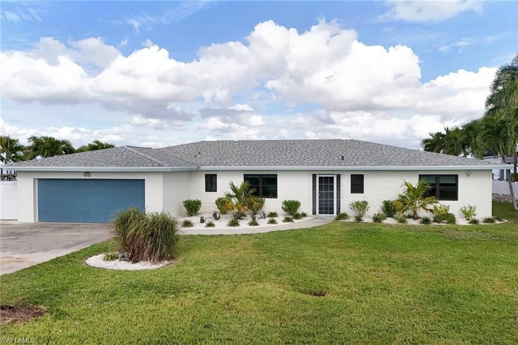 2210 Eighth Ave, Saint James City, FL 33956 Photo