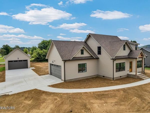 270 Locust Grove Rd, Cookeville, TN 38501