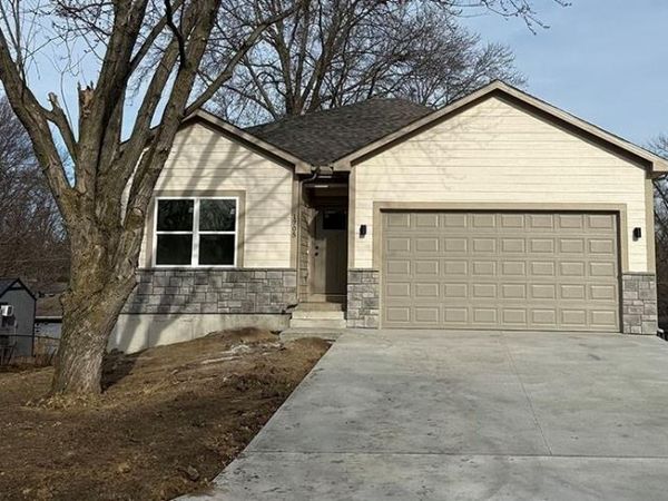 1705 Johnston Street, Liberty, MO 64068