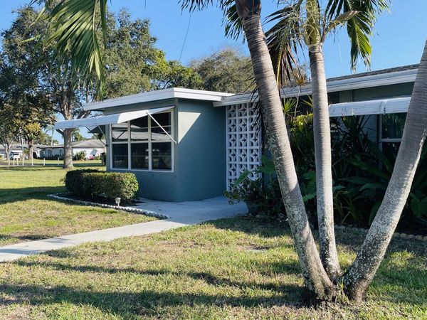 910 South Drive, Unit B, Delray Beach, FL 33445