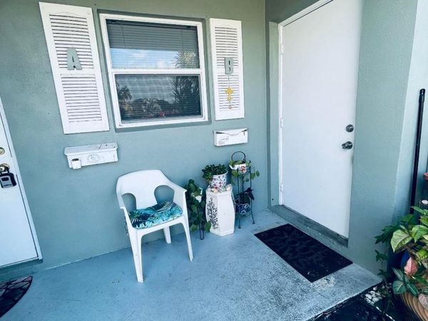 910 South Drive, Unit B, Delray Beach, FL 33445