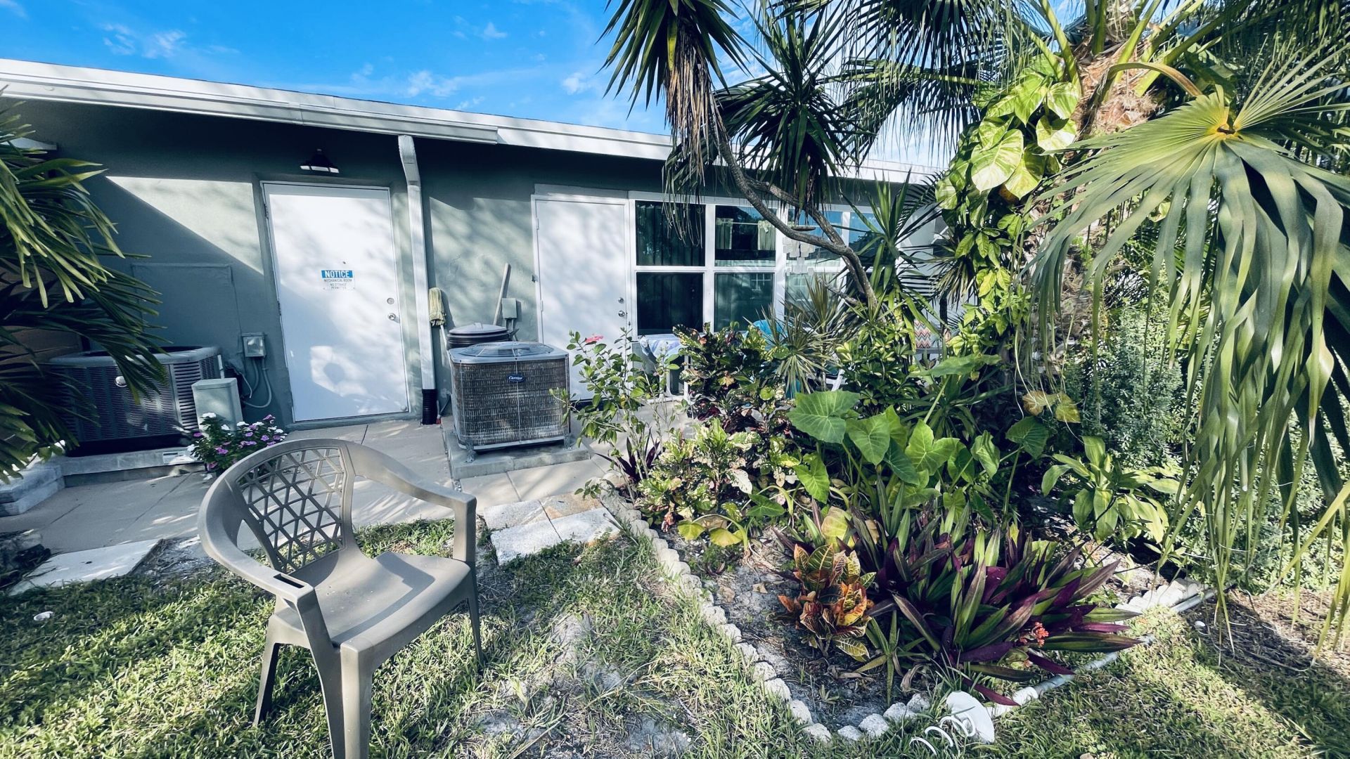 910 South Drive, Unit B, Delray Beach, FL 33445 Photo
