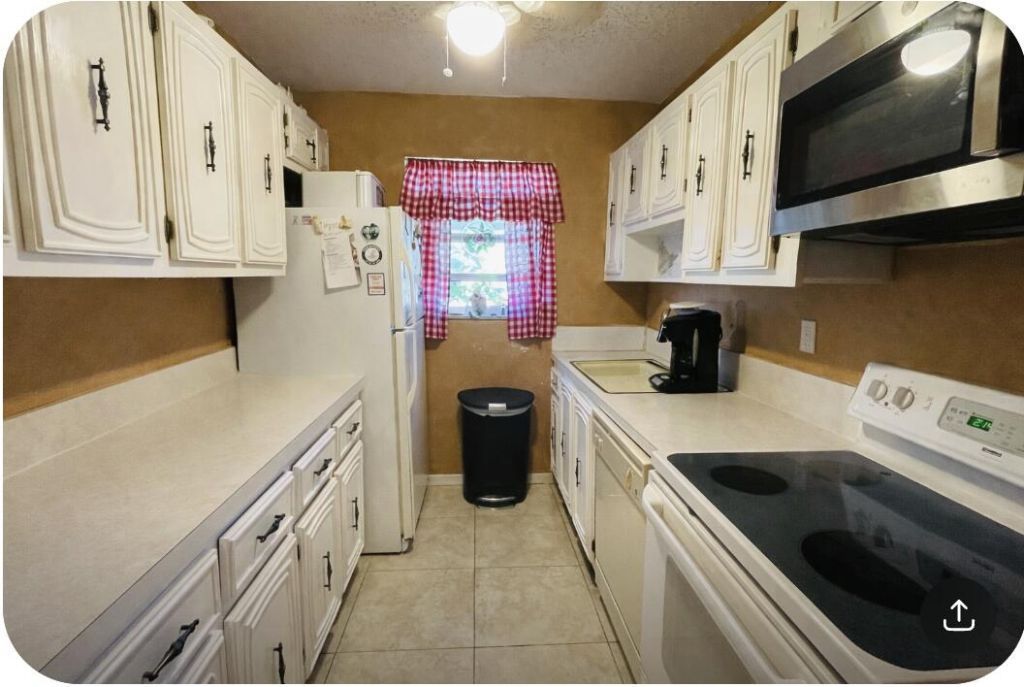 910 South Drive, Unit B, Delray Beach, FL 33445 Photo