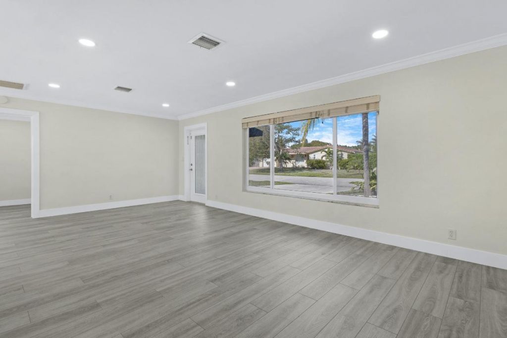 912 SE 8th Court, Deerfield Beach, FL 33441 Photo