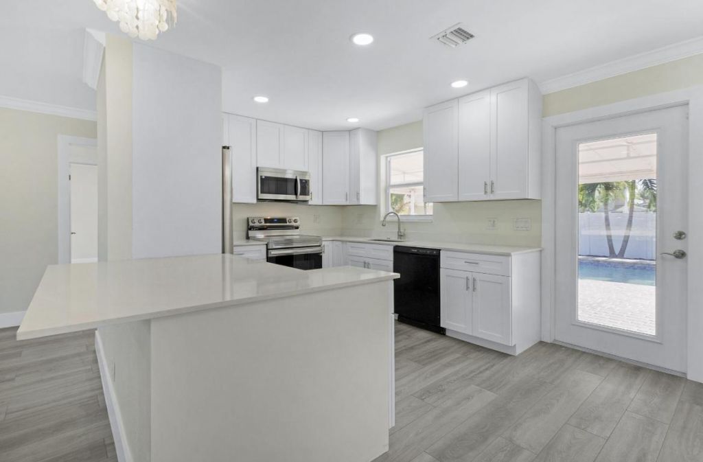 912 SE 8th Court, Deerfield Beach, FL 33441 Photo