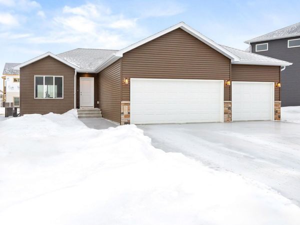 6669 Belding Drive S, Fargo, ND 58104