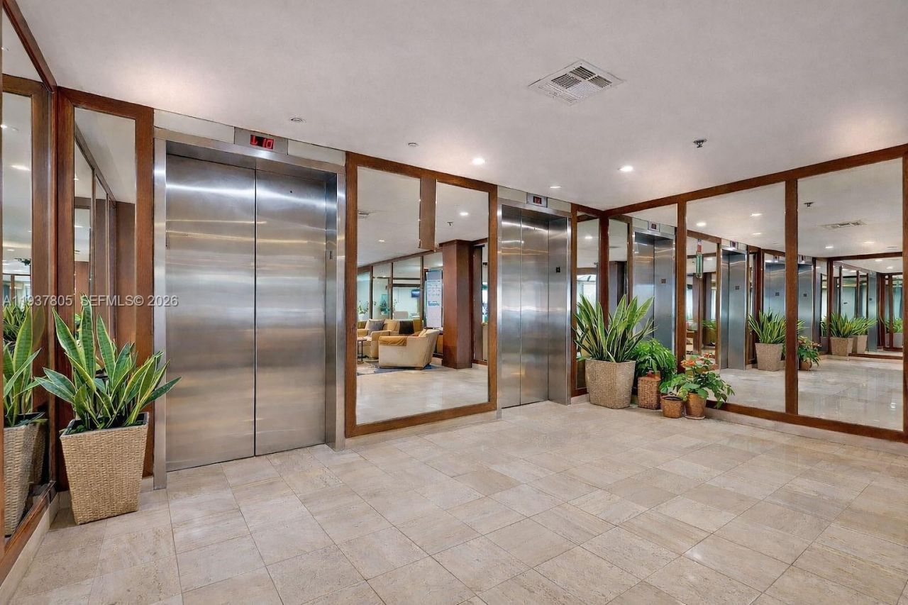 3850 Washington St, Unit 314, Hollywood, FL 33021 Photo