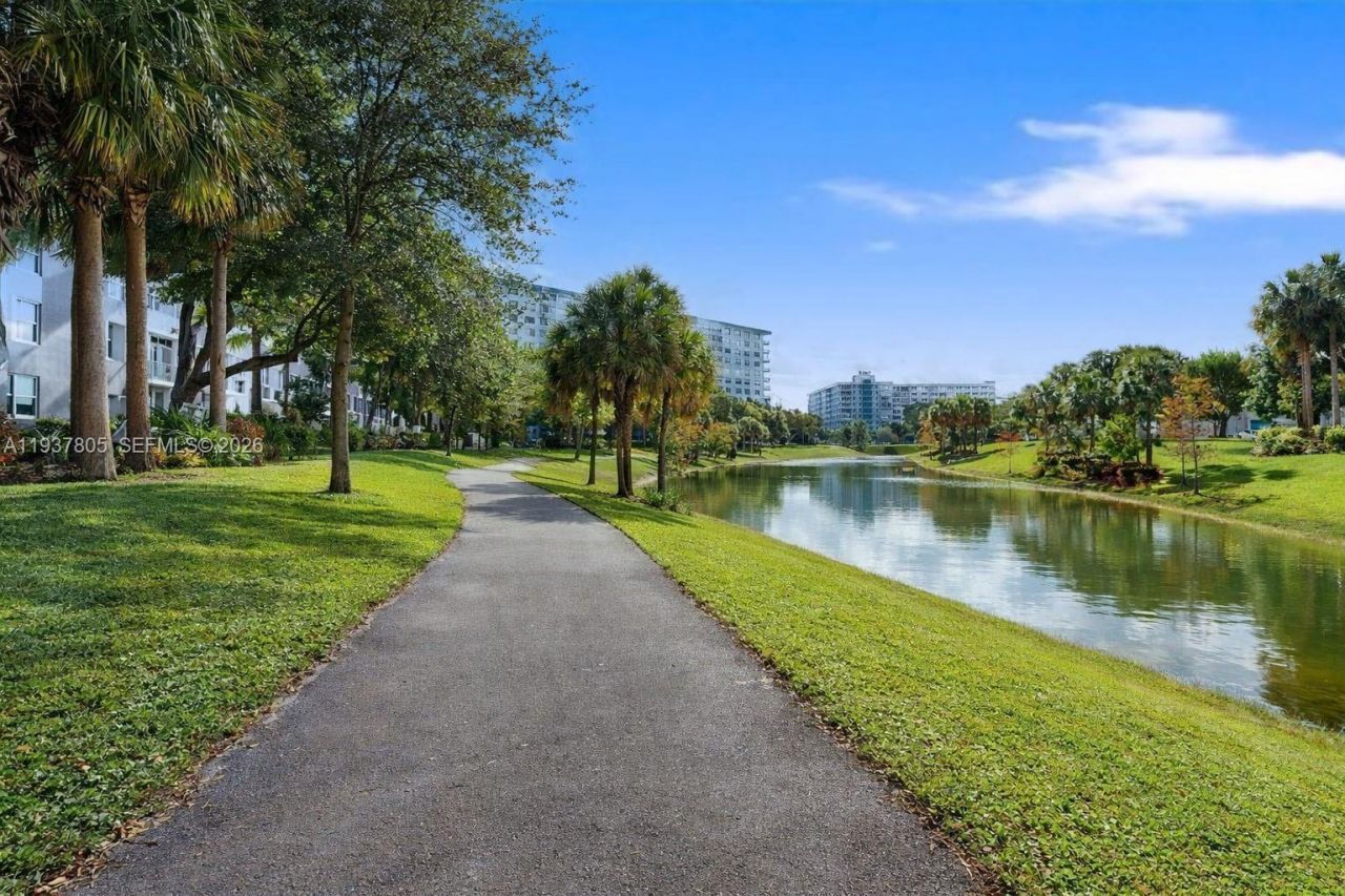 3850 Washington St, Unit 314, Hollywood, FL 33021 Photo