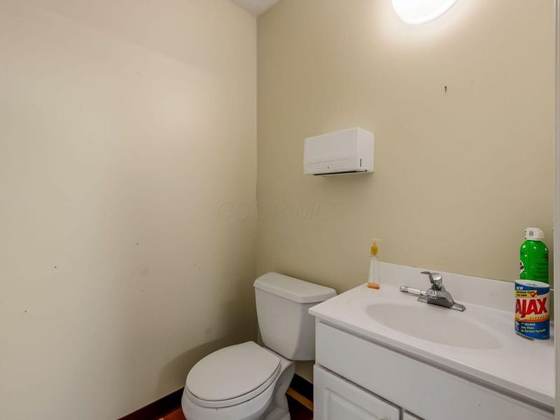 412 E River Street, Elyria, OH 44035 Photo 112