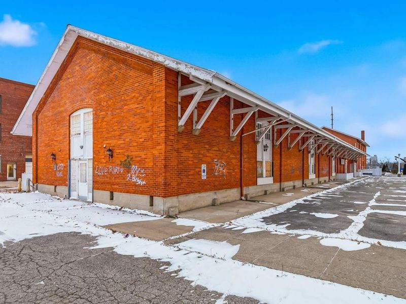 412 E River Street, Elyria, OH 44035 Photo 12