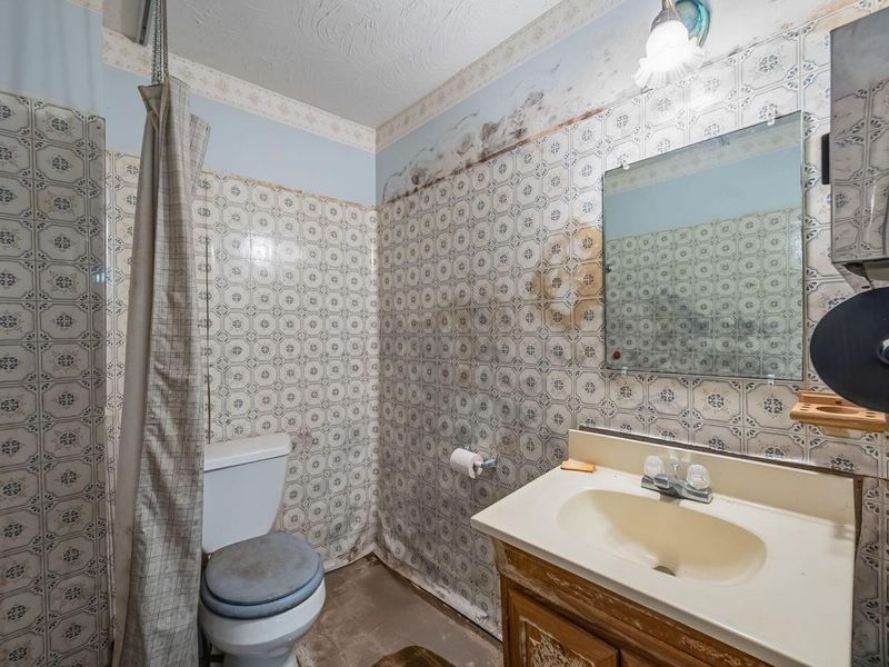 412 E River Street, Elyria, OH 44035 Photo 141