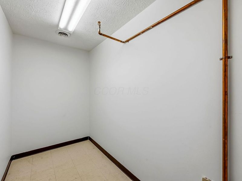 412 E River Street, Elyria, OH 44035 Photo 193